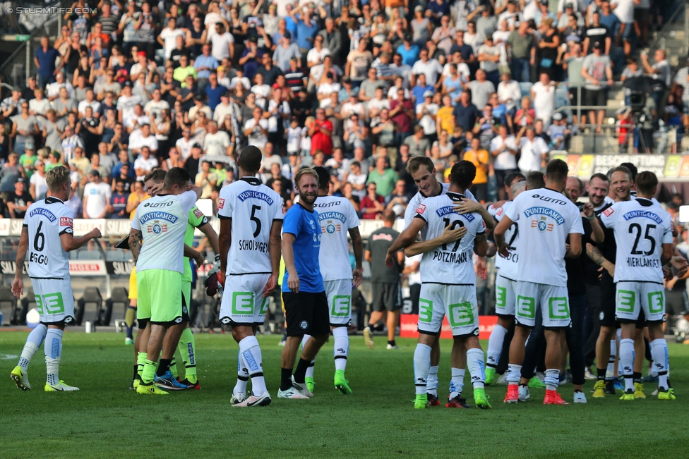 Sturm Graz - Salzburg
Oesterreichische Fussball Bundesliga, 6. Runde, SK Sturm Graz - FC RB Salzburg, Stadion Liebenau Graz, 27.08.2017. 

Foto zeigt die Mannschaft von Sturm
Schlüsselwörter: jubel