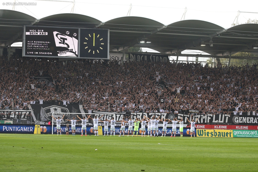 Sturm Graz - Salzburg
Oesterreichische Fussball Bundesliga, 6. Runde, SK Sturm Graz - FC RB Salzburg, Stadion Liebenau Graz, 27.08.2017. 

Foto zeigt die Mannschaft von Sturm und Fans von Sturm
Schlüsselwörter: jubel