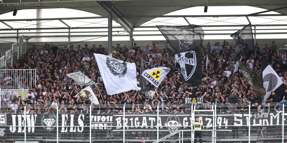 LASK - Sturm Graz
Oesterreichische Fussball Bundesliga, 7. Runde, Linzer ASK - SK Sturm Graz, Waldstadion Pasching, 09.09.2017. 

Foto zeigt Fans von Sturm
