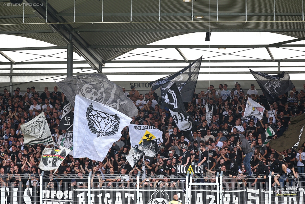 LASK - Sturm Graz
Oesterreichische Fussball Bundesliga, 7. Runde, Linzer ASK - SK Sturm Graz, Waldstadion Pasching, 09.09.2017. 

Foto zeigt Fans von Sturm
