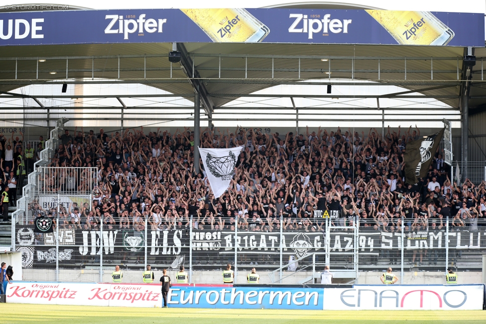 LASK - Sturm Graz
Oesterreichische Fussball Bundesliga, 7. Runde, Linzer ASK - SK Sturm Graz, Waldstadion Pasching, 09.09.2017. 

Foto zeigt Fans von Sturm
