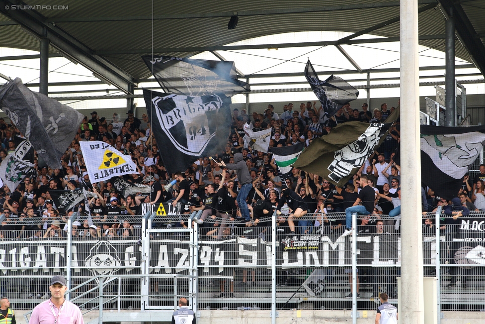 LASK - Sturm Graz
Oesterreichische Fussball Bundesliga, 7. Runde, Linzer ASK - SK Sturm Graz, Waldstadion Pasching, 09.09.2017. 

Foto zeigt Fans von Sturm
