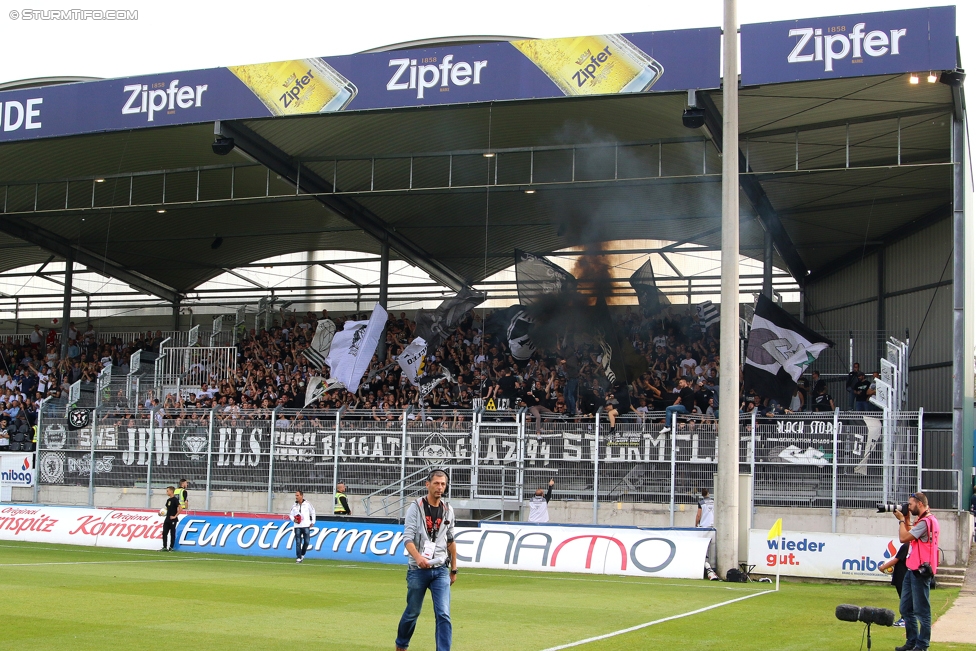 LASK - Sturm Graz
Oesterreichische Fussball Bundesliga, 7. Runde, Linzer ASK - SK Sturm Graz, Waldstadion Pasching, 09.09.2017. 

Foto zeigt Fans von Sturm
