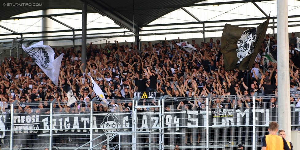 LASK - Sturm Graz
Oesterreichische Fussball Bundesliga, 7. Runde, Linzer ASK - SK Sturm Graz, Waldstadion Pasching, 09.09.2017. 

Foto zeigt Fans von Sturm
