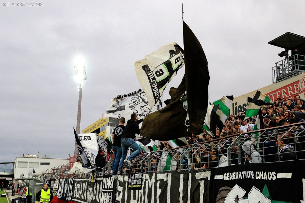 Admira Wacker - Sturm Graz
Oesterreichische Fussball Bundesliga, 8. Runde, FC Admira Wacker Moedling - SK Sturm Graz, Stadion Suedstadt Maria Enzersdorf, 16.09.2017. 

Foto zeigt Fans von Sturm
