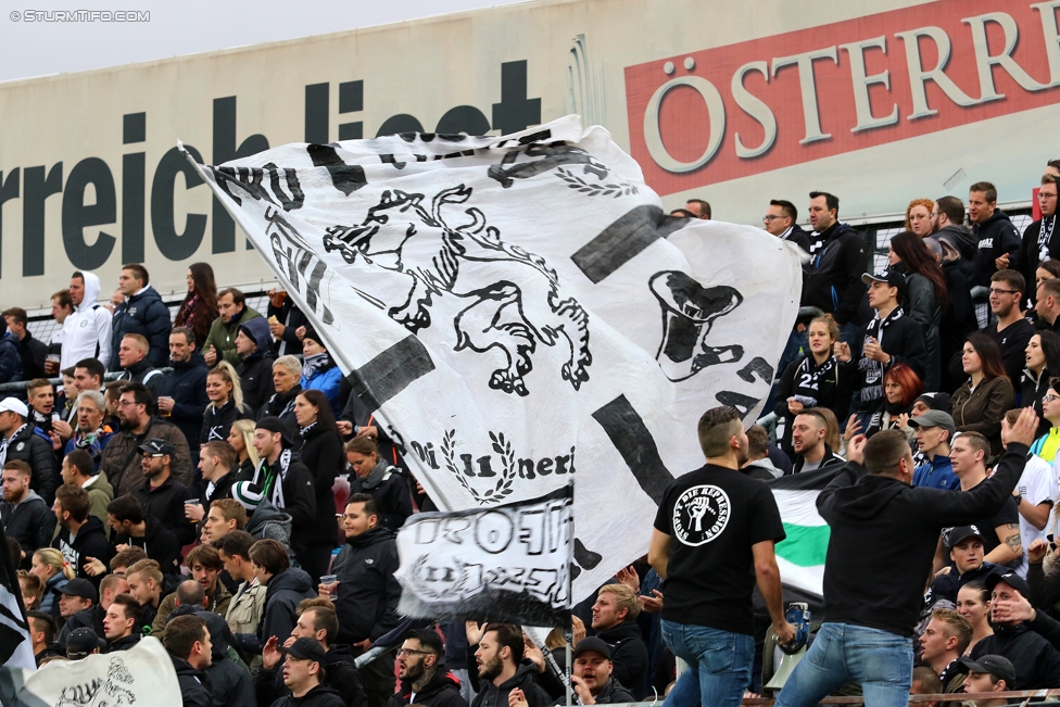 Admira Wacker - Sturm Graz
Oesterreichische Fussball Bundesliga, 8. Runde, FC Admira Wacker Moedling - SK Sturm Graz, Stadion Suedstadt Maria Enzersdorf, 16.09.2017. 

Foto zeigt Fans von Sturm
