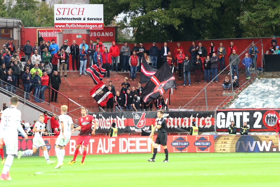 Admira Wacker - Sturm Graz
Oesterreichische Fussball Bundesliga, 8. Runde, FC Admira Wacker Moedling - SK Sturm Graz, Stadion Suedstadt Maria Enzersdorf, 16.09.2017. 

Foto zeigt Fans der Admira
