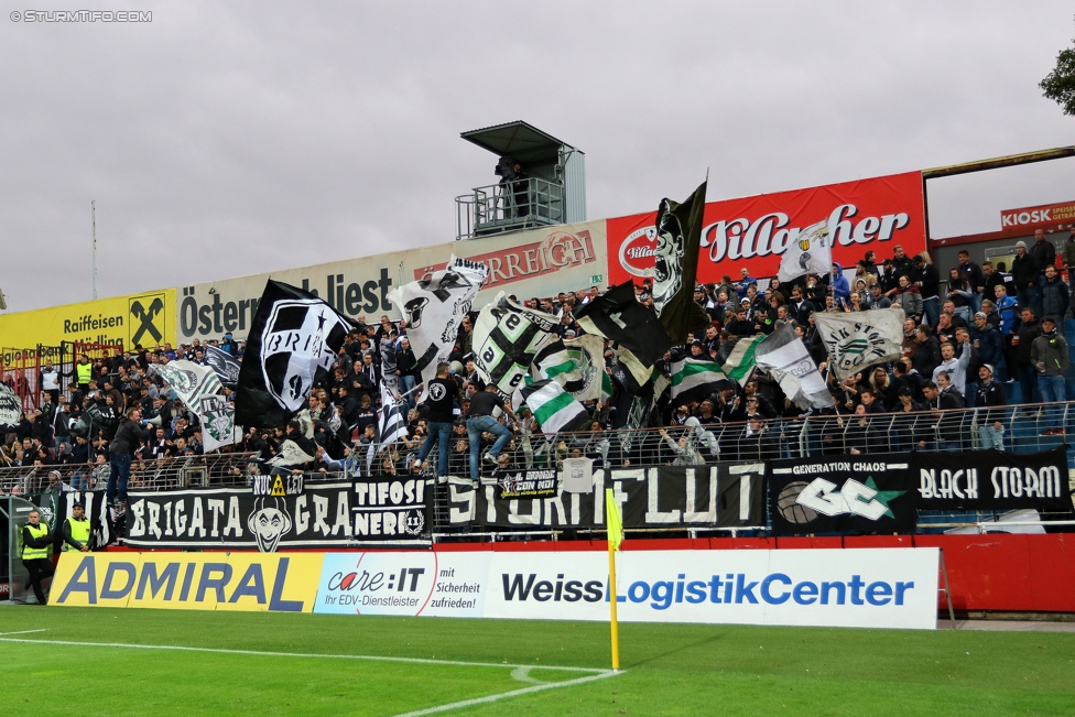 Admira Wacker - Sturm Graz
Oesterreichische Fussball Bundesliga, 8. Runde, FC Admira Wacker Moedling - SK Sturm Graz, Stadion Suedstadt Maria Enzersdorf, 16.09.2017. 

Foto zeigt Fans von Sturm
