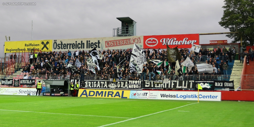 Admira Wacker - Sturm Graz
Oesterreichische Fussball Bundesliga, 8. Runde, FC Admira Wacker Moedling - SK Sturm Graz, Stadion Suedstadt Maria Enzersdorf, 16.09.2017. 

Foto zeigt Fans von Sturm
