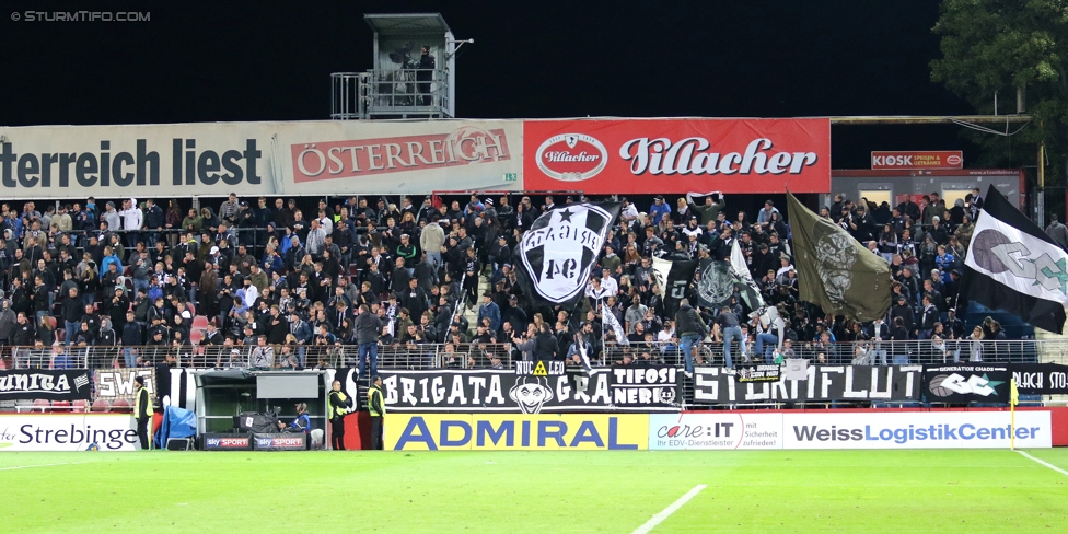 Admira Wacker - Sturm Graz
Oesterreichische Fussball Bundesliga, 8. Runde, FC Admira Wacker Moedling - SK Sturm Graz, Stadion Suedstadt Maria Enzersdorf, 16.09.2017. 

Foto zeigt Fans von Sturm
