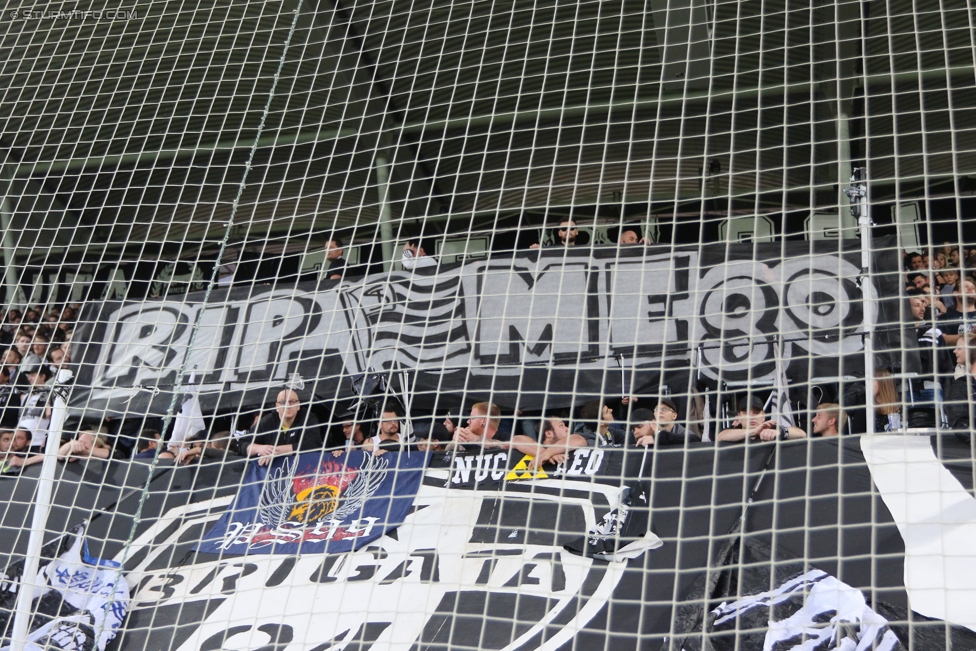 Sturm Graz - Altach
Oesterreichische Fussball Bundesliga, 9. Runde, SK Sturm Graz - SCR Altach, Stadion Liebenau Graz, 23.09.2017. 

Foto zeigt Fans von Sturm mit einem Spruchband
