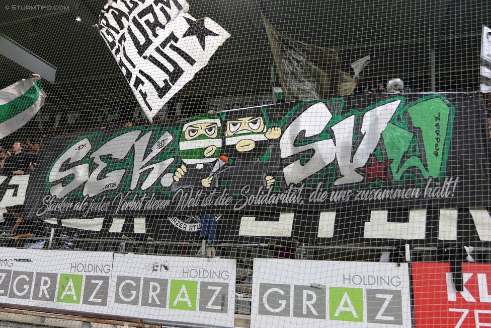 Sturm Graz - Altach
Oesterreichische Fussball Bundesliga, 9. Runde, SK Sturm Graz - SCR Altach, Stadion Liebenau Graz, 23.09.2017. 

Foto zeigt Fans von Sturm mit einem Spruchband
