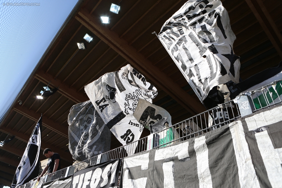 St. Poelten - Sturm Graz
Oesterreichische Fussball Bundesliga, 10. Runde, SKN St. Poelten - SK Sturm Graz, Arena St. Poelten, 30.09.2017. 

Foto zeigt Fans von Sturm
