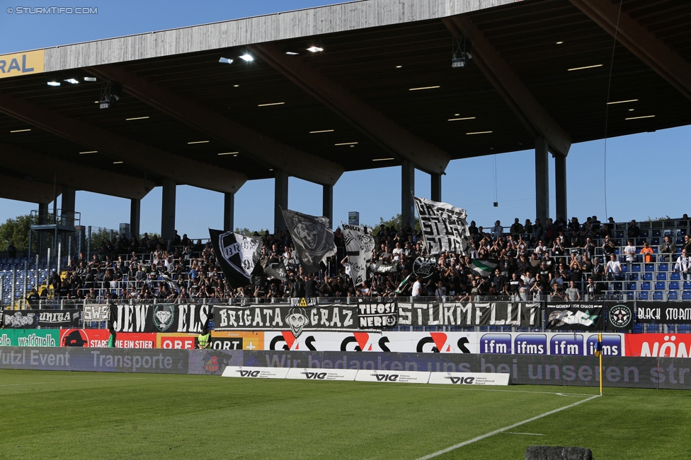 St. Poelten - Sturm Graz
Oesterreichische Fussball Bundesliga, 10. Runde, SKN St. Poelten - SK Sturm Graz, Arena St. Poelten, 30.09.2017. 

Foto zeigt Fans von Sturm
