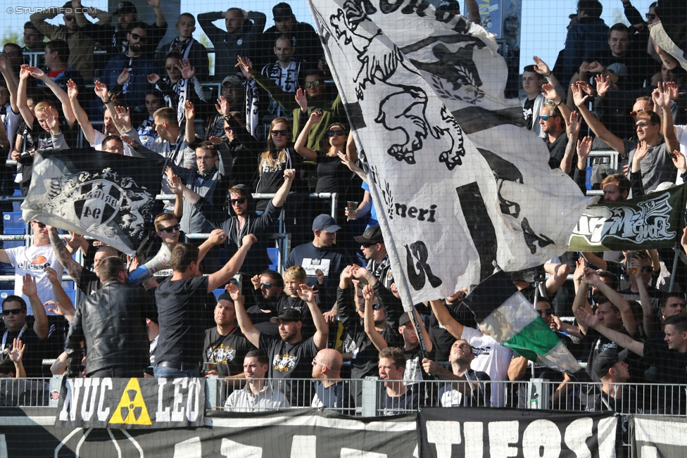 St. Poelten - Sturm Graz
Oesterreichische Fussball Bundesliga, 10. Runde, SKN St. Poelten - SK Sturm Graz, Arena St. Poelten, 30.09.2017. 

Foto zeigt Fans von Sturm
