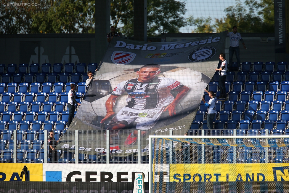 St. Poelten - Sturm Graz
Oesterreichische Fussball Bundesliga, 10. Runde, SKN St. Poelten - SK Sturm Graz, Arena St. Poelten, 30.09.2017. 

Foto zeigt Fans von Sturm mit einem Transparent fuer Dario Maresic (Sturm)
