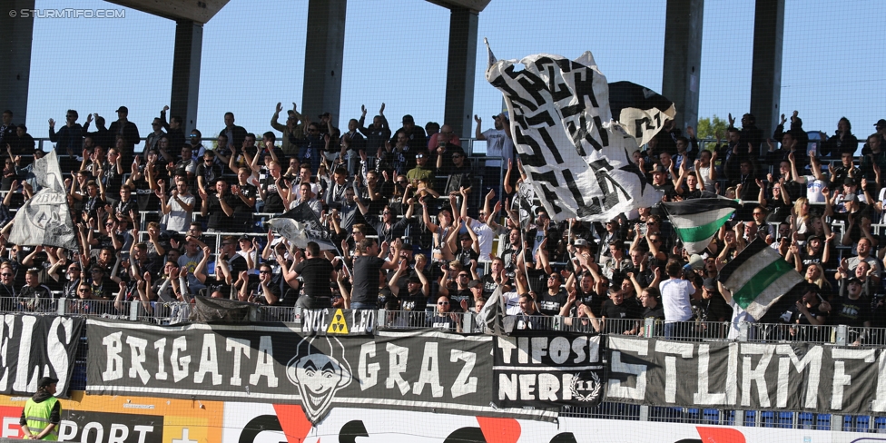 St. Poelten - Sturm Graz
Oesterreichische Fussball Bundesliga, 10. Runde, SKN St. Poelten - SK Sturm Graz, Arena St. Poelten, 30.09.2017. 

Foto zeigt Fans von Sturm
