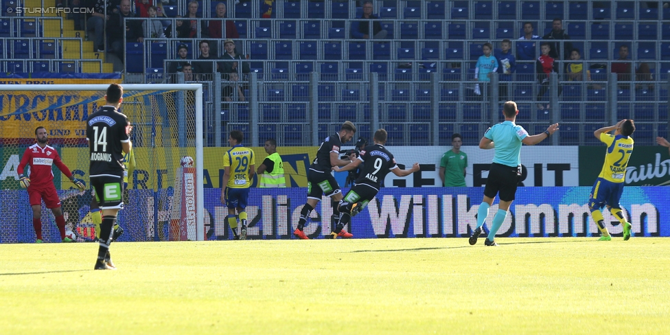 St. Poelten - Sturm Graz
Oesterreichische Fussball Bundesliga, 10. Runde, SKN St. Poelten - SK Sturm Graz, Arena St. Poelten, 30.09.2017. 

Foto zeigt Christoph Riegler (St. Poelten), Charalampos Lykogiannis (Sturm), David Stec (St. Poelten), Peter Zulj (Sturm), Deni Alar (Sturm), Schiedsrichter Christopher Jaeger und Eldis Bajrami (St. Poelten)
