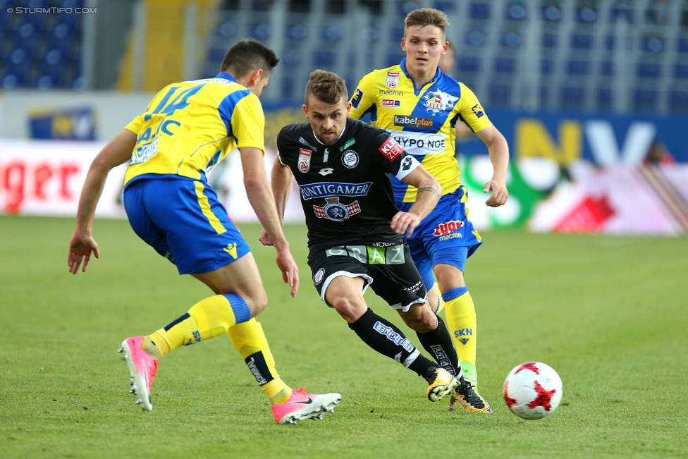 St. Poelten - Sturm Graz
Oesterreichische Fussball Bundesliga, 10. Runde, SKN St. Poelten - SK Sturm Graz, Arena St. Poelten, 30.09.2017. 

Foto zeigt Philipp Huspek (Sturm)
