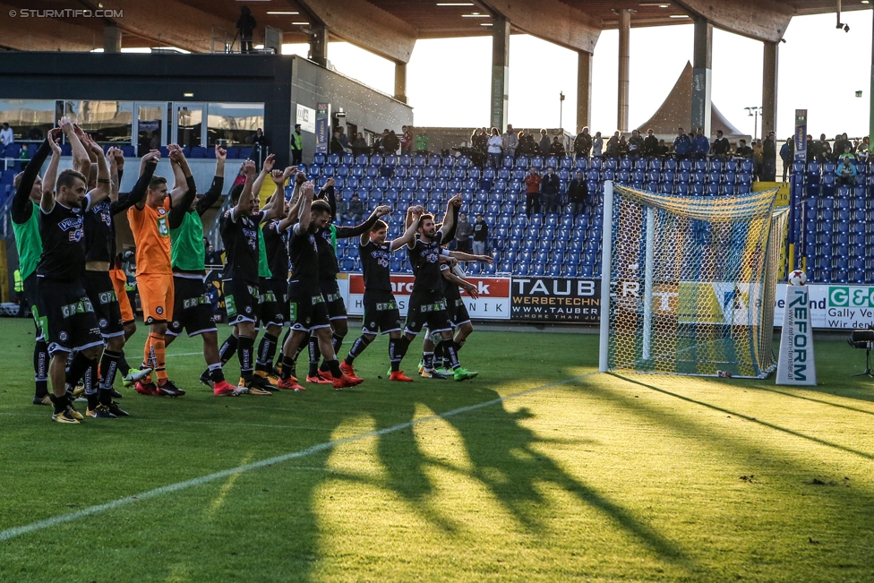 St. Poelten - Sturm Graz
Oesterreichische Fussball Bundesliga, 10. Runde, SKN St. Poelten - SK Sturm Graz, Arena St. Poelten, 30.09.2017. 

Foto zeigt die Mannschaft von Sturm
Schlüsselwörter: jubel