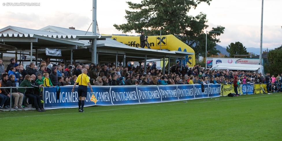 Ueberspitzen - Sturm Graz
Stammtischcup Finale,  The Ueberspitzen FC - SK Sturm Graz, Sportplatz Union Liebenau, 06.10.2017. 

Foto zeigt Fans
