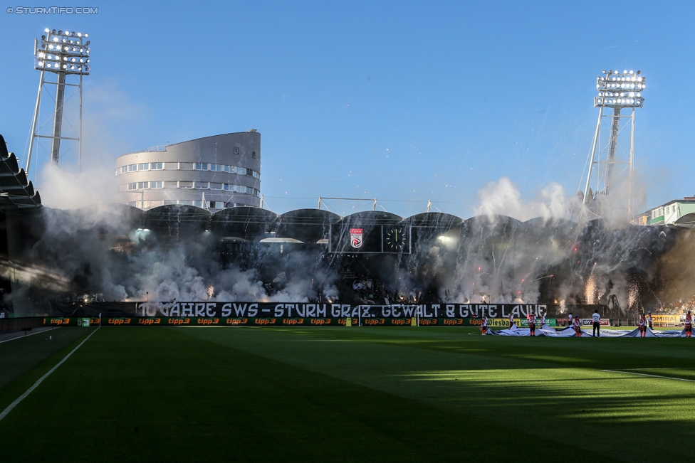 Sturm Graz - Austria Wien
Oesterreichische Fussball Bundesliga, 11. Runde, SK Sturm Graz - FK Austria Wien, Stadion Liebenau Graz, 15.10.2017. 

Foto zeigt Fans von Sturm mit einer Choreografie
Schlüsselwörter: pyrotechnik