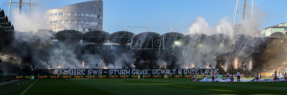 Sturm Graz - Austria Wien
Oesterreichische Fussball Bundesliga, 11. Runde, SK Sturm Graz - FK Austria Wien, Stadion Liebenau Graz, 15.10.2017. 

Foto zeigt Fans von Sturm mit einer Choreografie
Schlüsselwörter: pyrotechnik