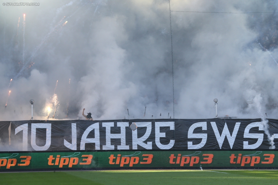 Sturm Graz - Austria Wien
Oesterreichische Fussball Bundesliga, 11. Runde, SK Sturm Graz - FK Austria Wien, Stadion Liebenau Graz, 15.10.2017. 

Foto zeigt Fans von Sturm mit einer Choreografie
Schlüsselwörter: pyrotechnik