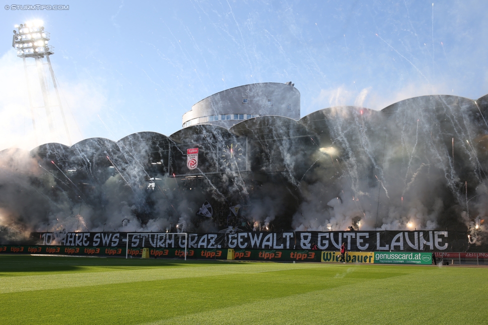 Sturm Graz - Austria Wien
Oesterreichische Fussball Bundesliga, 11. Runde, SK Sturm Graz - FK Austria Wien, Stadion Liebenau Graz, 15.10.2017. 

Foto zeigt Fans von Sturm mit einer Choreografie
Schlüsselwörter: pyrotechnik