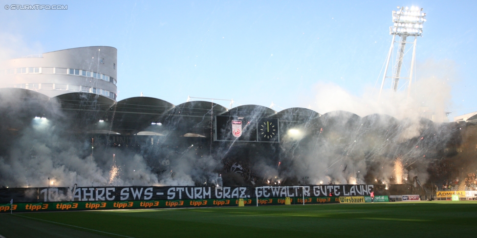 Sturm Graz - Austria Wien
Oesterreichische Fussball Bundesliga, 11. Runde, SK Sturm Graz - FK Austria Wien, Stadion Liebenau Graz, 15.10.2017. 

Foto zeigt Fans von Sturm mit einer Choreografie
Schlüsselwörter: pyrotechnik