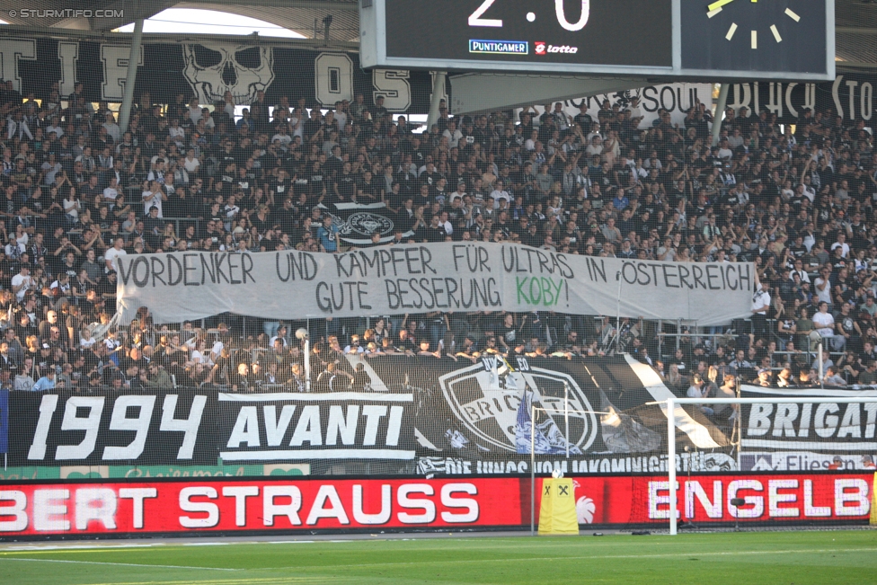 Sturm Graz - Austria Wien
Oesterreichische Fussball Bundesliga, 11. Runde, SK Sturm Graz - FK Austria Wien, Stadion Liebenau Graz, 15.10.2017. 

Foto zeigt Fans von Sturm mit einem Spruchband
