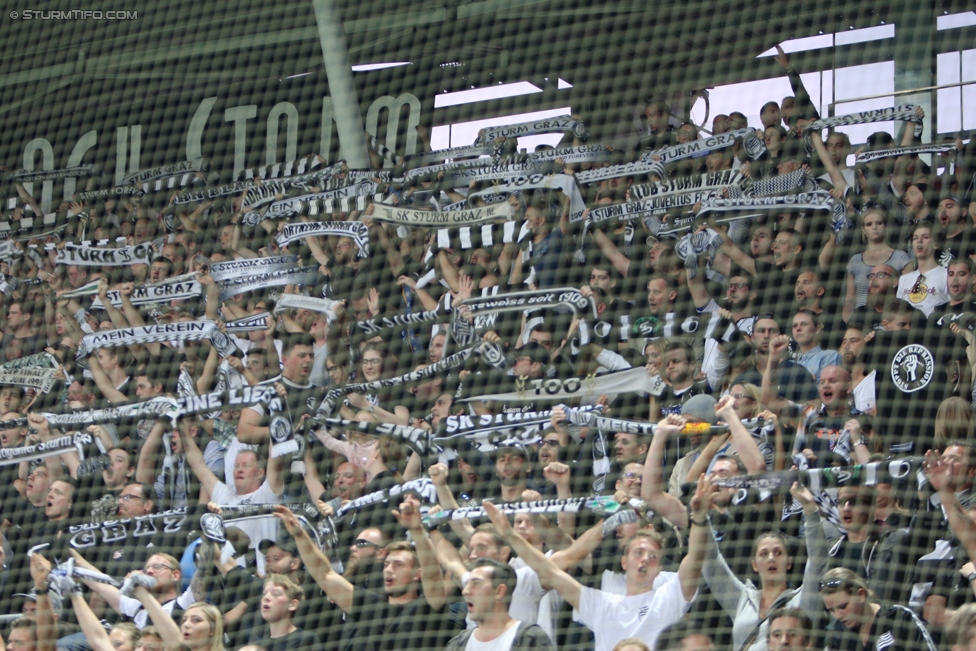 Sturm Graz - Austria Wien
Oesterreichische Fussball Bundesliga, 11. Runde, SK Sturm Graz - FK Austria Wien, Stadion Liebenau Graz, 15.10.2017. 

Foto zeigt Fans von Sturm
