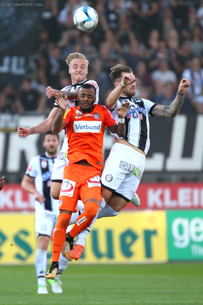 Sturm Graz - Austria Wien
Oesterreichische Fussball Bundesliga, 11. Runde, SK Sturm Graz - FK Austria Wien, Stadion Liebenau Graz, 15.10.2017. 

Foto zeigt James Jeggo (Sturm), Felipe Augusto Rodrigues Pires (Austria) und Peter Zulj (Sturm)
Schlüsselwörter: kopfball