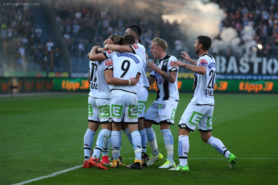 Sturm Graz - Austria Wien
Oesterreichische Fussball Bundesliga, 11. Runde, SK Sturm Graz - FK Austria Wien, Stadion Liebenau Graz, 15.10.2017. 

Foto die Mannschaft von Sturm
Schlüsselwörter: torjubel