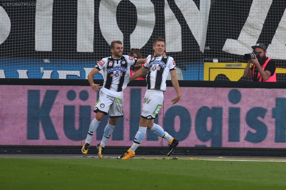 Sturm Graz - Austria Wien
Oesterreichische Fussball Bundesliga, 11. Runde, SK Sturm Graz - FK Austria Wien, Stadion Liebenau Graz, 15.10.2017. 

Foto zeigt Philipp Huspek (Sturm) und Deni Alar (Sturm)
Schlüsselwörter: torjubel