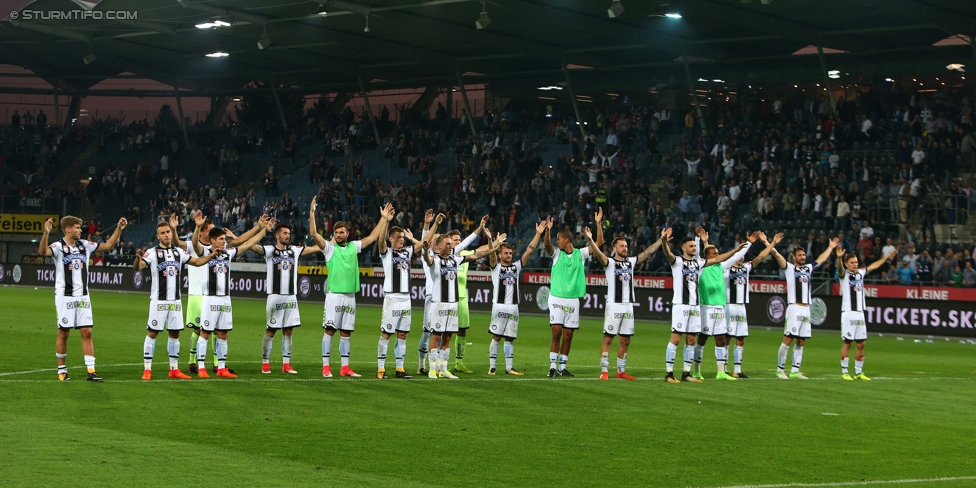 Sturm Graz - Austria Wien
Oesterreichische Fussball Bundesliga, 11. Runde, SK Sturm Graz - FK Austria Wien, Stadion Liebenau Graz, 15.10.2017. 

Foto zeigt die Mannschaft von Sturm
Schlüsselwörter: jubel