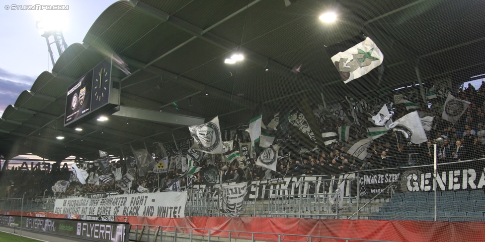 Sturm Graz - Altach
OEFB Cup, 3. Runde, SK Sturm Graz - SCR Altach, Stadion Liebenau Graz, 25.10.2017. 

Foto zeigt Fans von Sturm mit einem Spruchband
