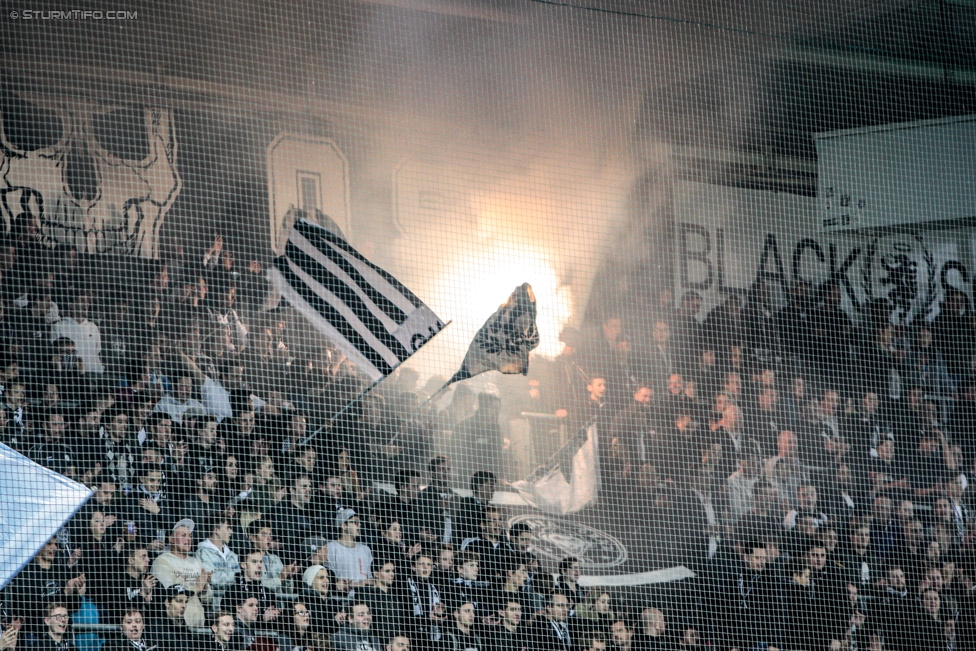 Sturm Graz - Altach
OEFB Cup, 3. Runde, SK Sturm Graz - SCR Altach, Stadion Liebenau Graz, 25.10.2017. 

Foto zeigt Fans von Sturm
Schlüsselwörter: pyrotechnik