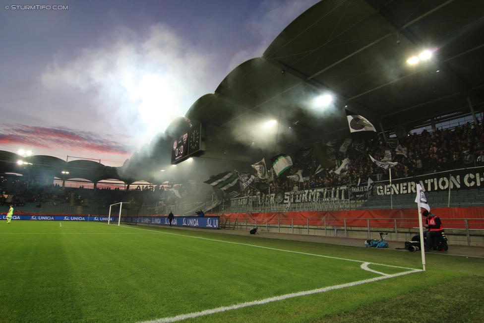 Sturm Graz - Altach
OEFB Cup, 3. Runde, SK Sturm Graz - SCR Altach, Stadion Liebenau Graz, 25.10.2017. 

Foto zeigt Fans von Sturm
Schlüsselwörter: pyrotechnik
