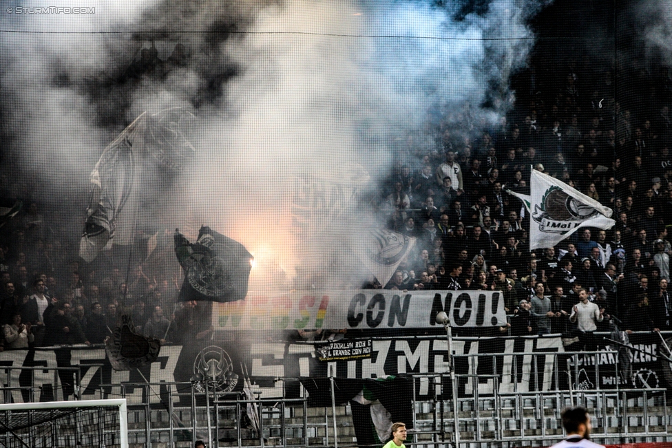 Sturm Graz - Altach
OEFB Cup, 3. Runde, SK Sturm Graz - SCR Altach, Stadion Liebenau Graz, 25.10.2017. 

Foto zeigt Fans von Sturm
Schlüsselwörter: pyrotechnik