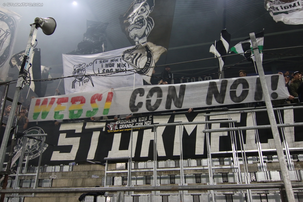 Sturm Graz - Altach
OEFB Cup, 3. Runde, SK Sturm Graz - SCR Altach, Stadion Liebenau Graz, 25.10.2017. 

Foto zeigt Fans von Sturm mit einem Spruchband
