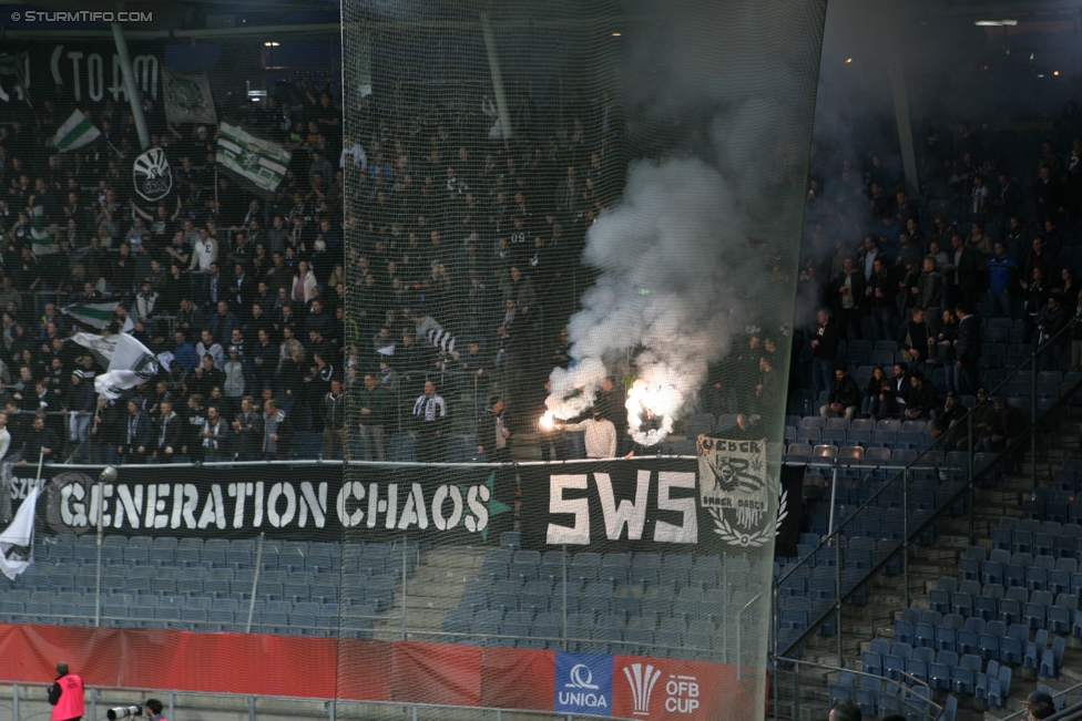 Sturm Graz - Altach
OEFB Cup, 3. Runde, SK Sturm Graz - SCR Altach, Stadion Liebenau Graz, 25.10.2017. 

Foto zeigt Fans von Sturm
Schlüsselwörter: pyrotechnik