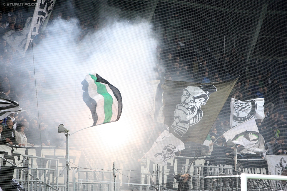 Sturm Graz - Altach
OEFB Cup, 3. Runde, SK Sturm Graz - SCR Altach, Stadion Liebenau Graz, 25.10.2017. 

Foto zeigt Fans von Sturm
Schlüsselwörter: pyrotechnik