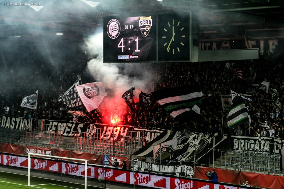 Sturm Graz - Altach
OEFB Cup, 3. Runde, SK Sturm Graz - SCR Altach, Stadion Liebenau Graz, 25.10.2017. 

Foto zeigt Fans von Sturm
Schlüsselwörter: pyrotechnik