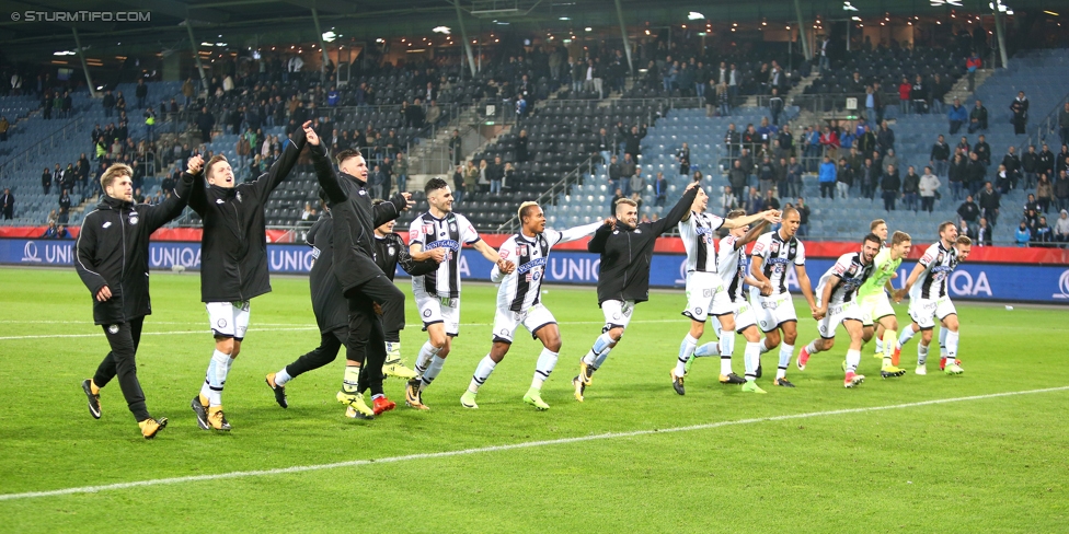 Sturm Graz - Altach
OEFB Cup, 3. Runde, SK Sturm Graz - SCR Altach, Stadion Liebenau Graz, 25.10.2017. 

Foto zeigt die Mannschaft von Sturm
Schlüsselwörter: jubel