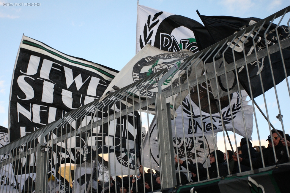 Wolfsberg - Sturm Graz
Oesterreichische Fussball Bundesliga, 13. Runde, Wolfsberger AC - SK Sturm Graz, Lavanttal Arena Wolfsberg, 29.10.2017. 

Foto zeigt Fans von Sturm
