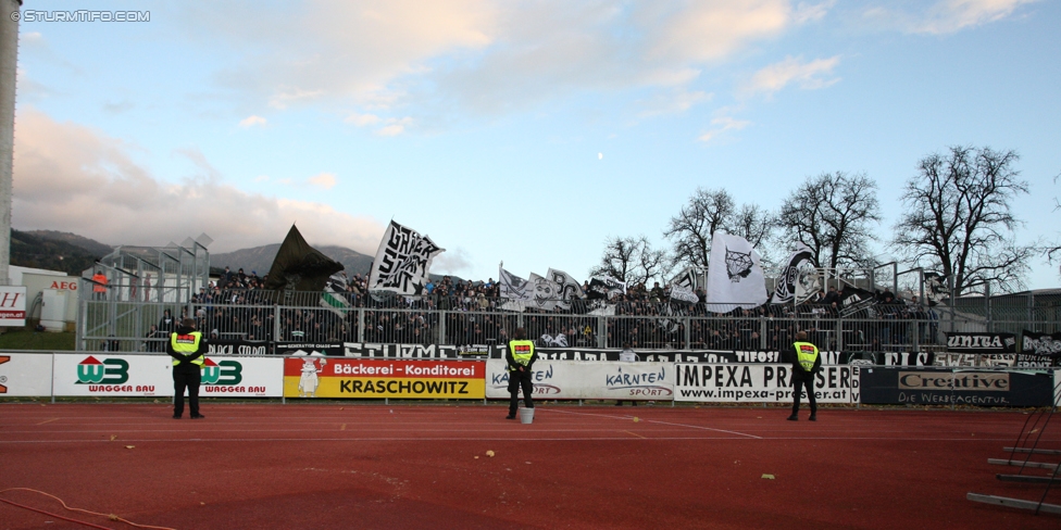 Wolfsberg - Sturm Graz
Oesterreichische Fussball Bundesliga, 13. Runde, Wolfsberger AC - SK Sturm Graz, Lavanttal Arena Wolfsberg, 29.10.2017. 

Foto zeigt Fans von Sturm 
