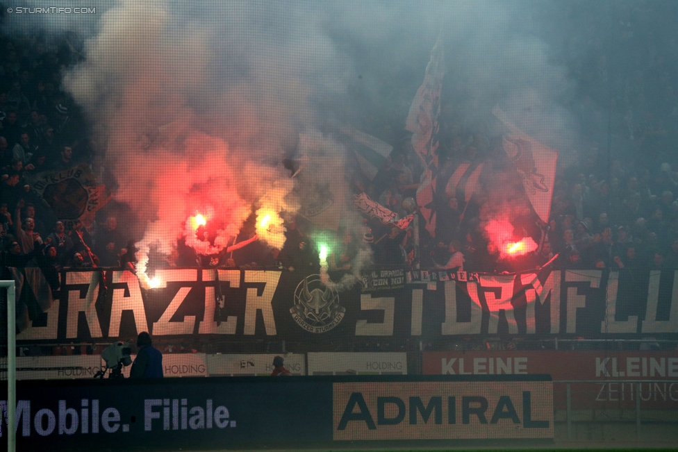 Sturm Graz - Rapid Wien
Oesterreichische Fussball Bundesliga, 14. Runde, SK Sturm Graz - SK Rapid Wien, Stadion Liebenau Graz, 04.11.2017. 

Foto zeigt Fans von Sturm
Schlüsselwörter: pyrotechnik