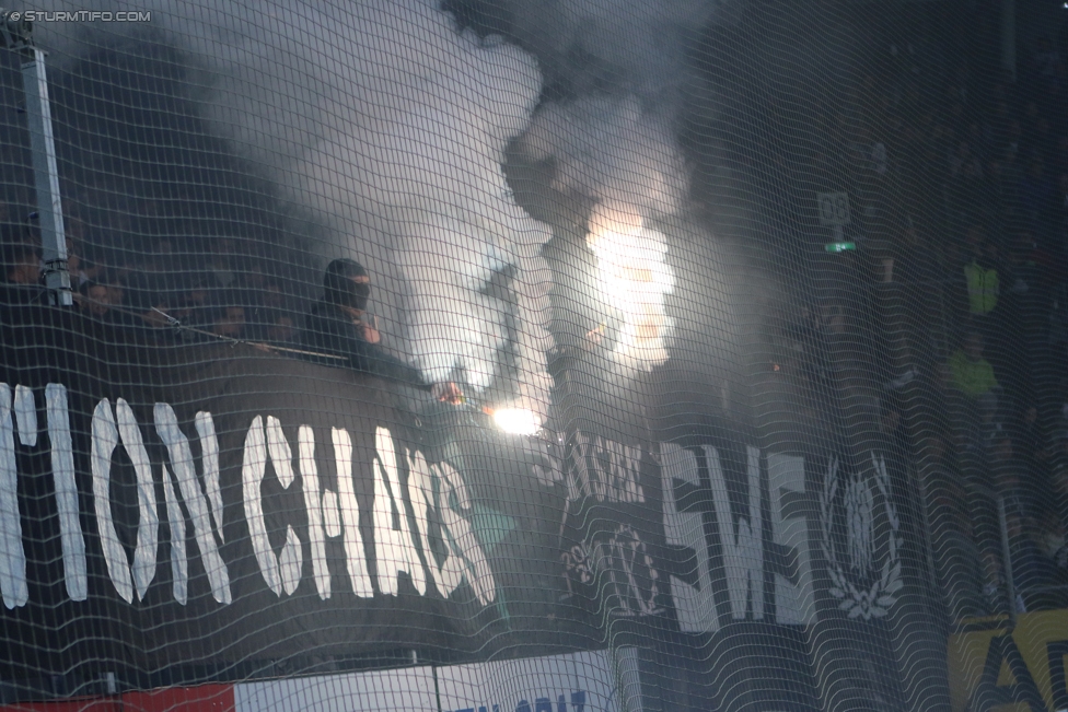 Sturm Graz - Rapid Wien
Oesterreichische Fussball Bundesliga, 14. Runde, SK Sturm Graz - SK Rapid Wien, Stadion Liebenau Graz, 04.11.2017. 

Foto zeigt Fans von Sturm
Schlüsselwörter: pyrotechnik