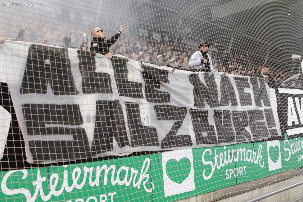 Sturm Graz - Rapid Wien
Oesterreichische Fussball Bundesliga, 14. Runde, SK Sturm Graz - SK Rapid Wien, Stadion Liebenau Graz, 04.11.2017. 

Foto zeigt Fans von Sturm mit einem Spruchband
Schlüsselwörter: pyrotechnik